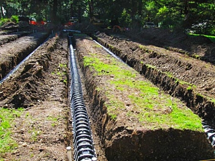 LaSalle Backhoe Service/Rub-R-Wall Waterproofing | 7024 Smith Industrial Dr, McGregor, ON N0R 1J0, Canada | Phone: (519) 726-6166