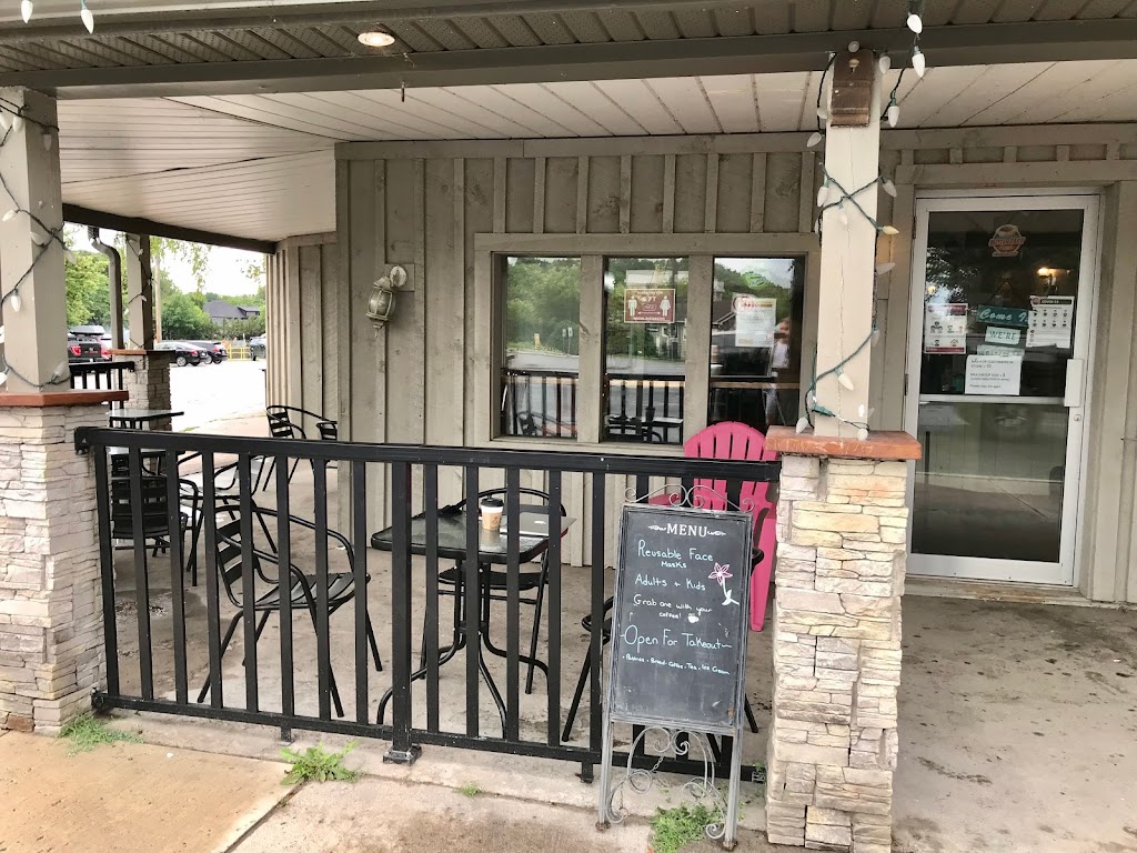 Stuffd Ice Cream, Bakery and Cafe | 18 Bridge St, Lakefield, ON K0L 2H0, Canada | Phone: (705) 651-1111