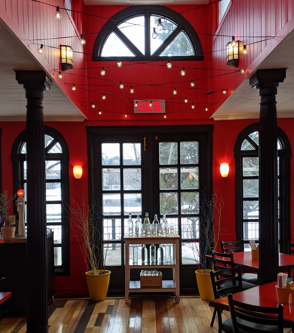 OLE Tapas | 132 Rue Ste Anne, Sainte-Anne-de-Bellevue, QC H9X 1M4, Canada | Phone: (514) 457-0404