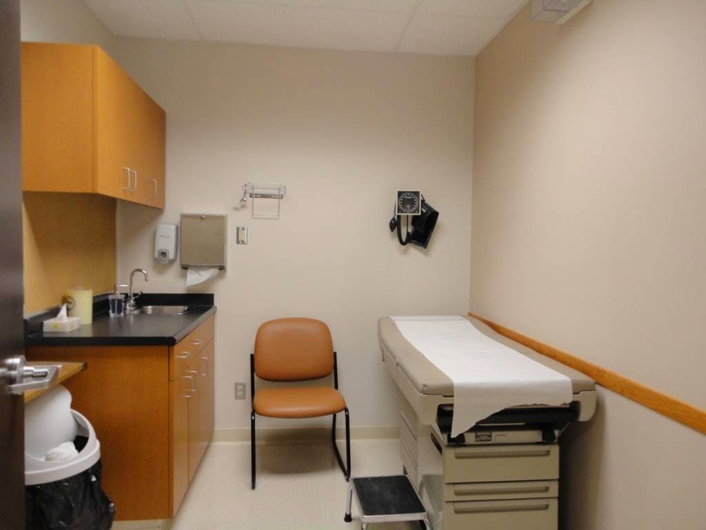 Primacy - Dr. Carsons and Dr. Gautamas Office - Airdrie Family | 300 Veterans Blvd NE, Airdrie, AB T4B 3P2, Canada | Phone: (403) 945-2461