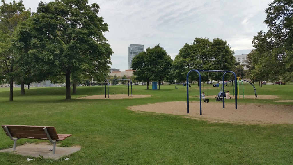 Parkway Forest Park | 80 Parkway Forest Dr, Toronto, ON M2J, Canada | Phone: (416) 338-4386
