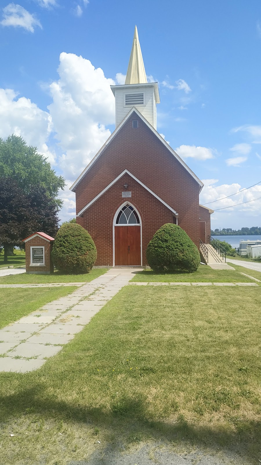 Johnstown United Church | 2531 County Rd 2, Johnstown, ON K0E, Canada | Phone: (613) 925-5571