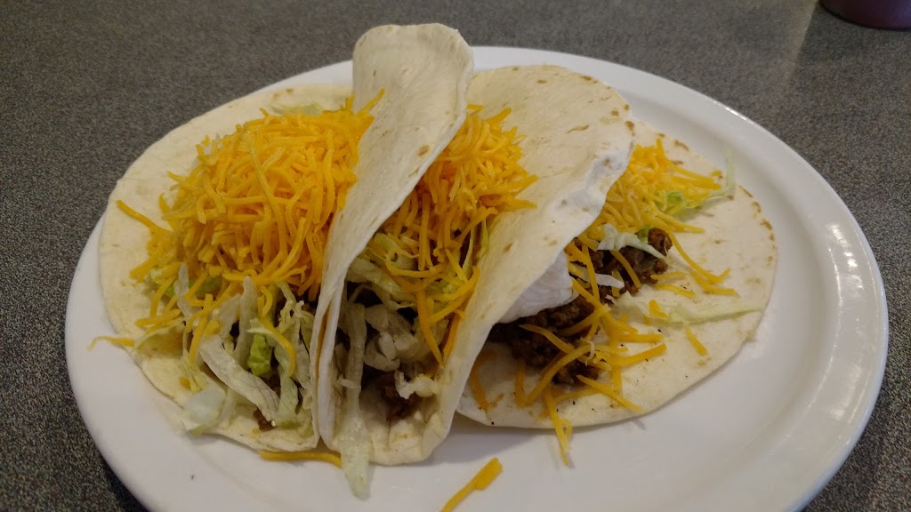 Colonial Restaurant | 2842 Pine Grove Ave, Port Huron, MI 48060, USA | Phone: (810) 985-7333
