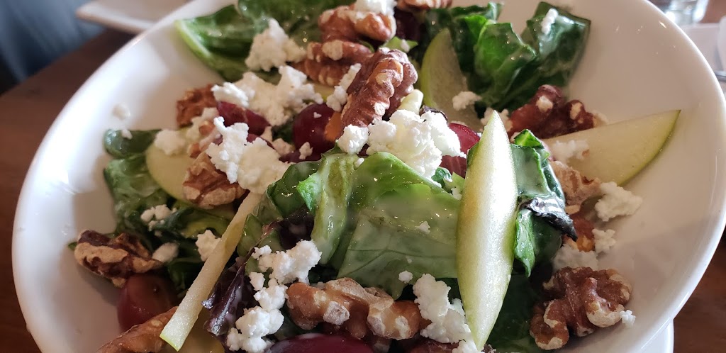19 Okanagan Grill + Bar | 3509 Carrington Rd, West Kelowna, BC V4T 2E6, Canada | Phone: (250) 768-3133
