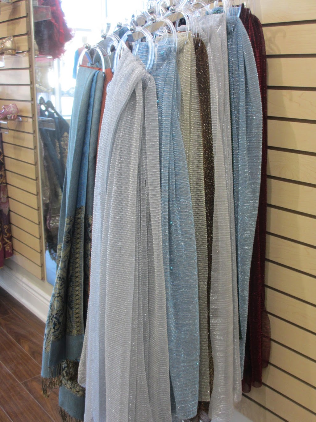 Sana Fashion & Accessories | 5 Montpelier St Unit # A108, Brampton, ON L6Y 6H4, Canada | Phone: (647) 740-7986