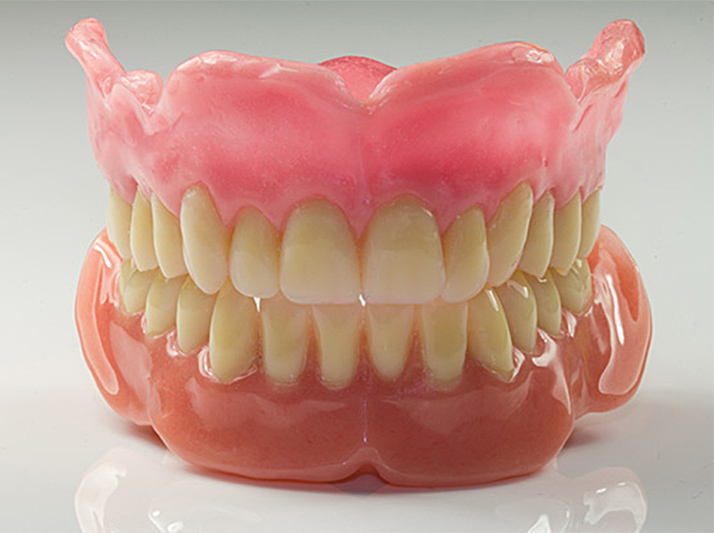 Fort York Dentist Clinic | 219 Fort York Blvd #107, Toronto, ON M5V 1B1, Canada | Phone: (647) 346-8888