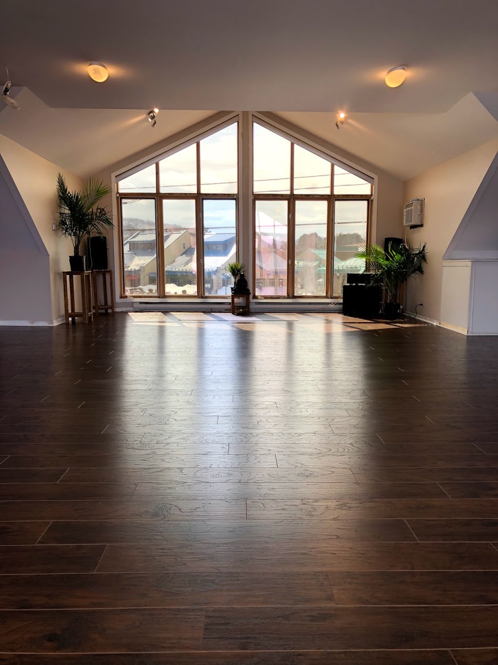 Kinesio Conseil - KinésYoga | En virtuel, 94 Avenue de la Gare, Saint-Sauveur, QC J0R 1R6, Canada | Phone: (514) 347-4001