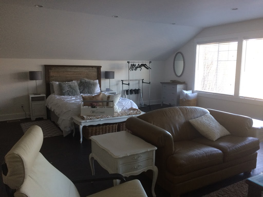 The Old Schoolhouse Inn B&B | 47390 Fairfield Rd, Chilliwack, BC V2P 7Z7, Canada | Phone: (604) 799-3206