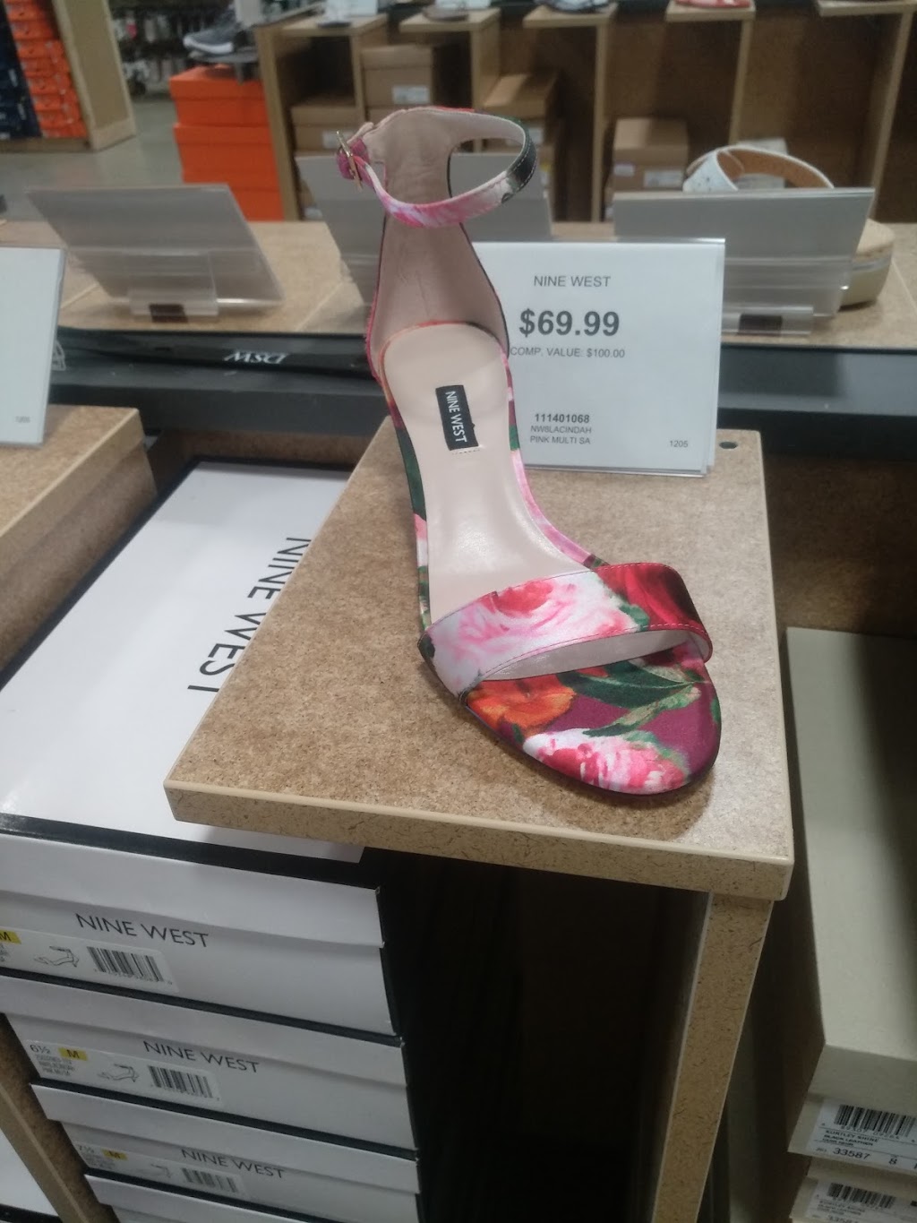 DSW Designer Shoe Warehouse | 80 Great Lakes Dr, Brampton, ON L6R 2K7, Canada | Phone: (289) 298-5088
