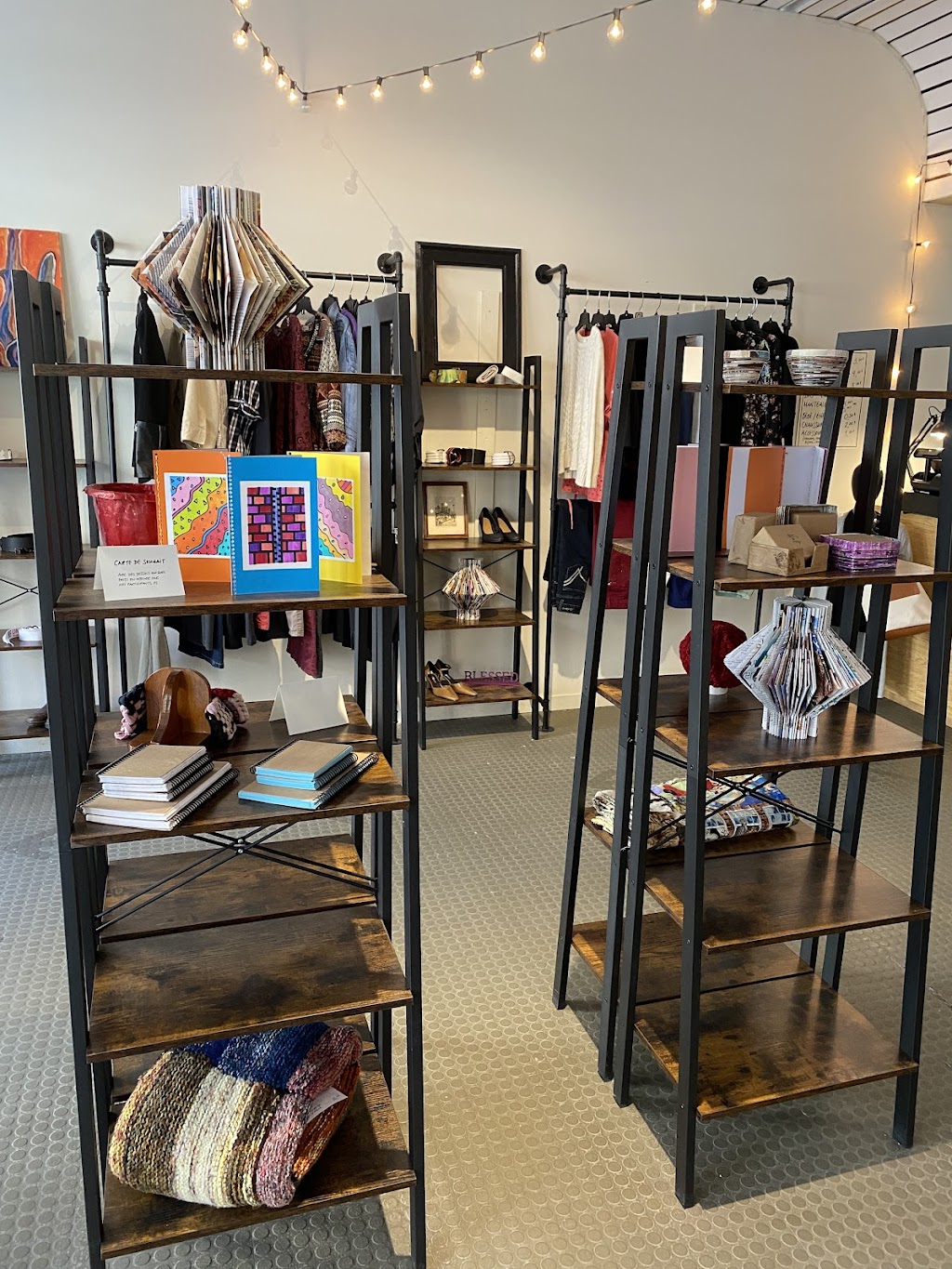 Friperie le Support | 46 Rue Wellington N, Sherbrooke, QC J1H 5B7, Canada | Phone: (819) 565-0755