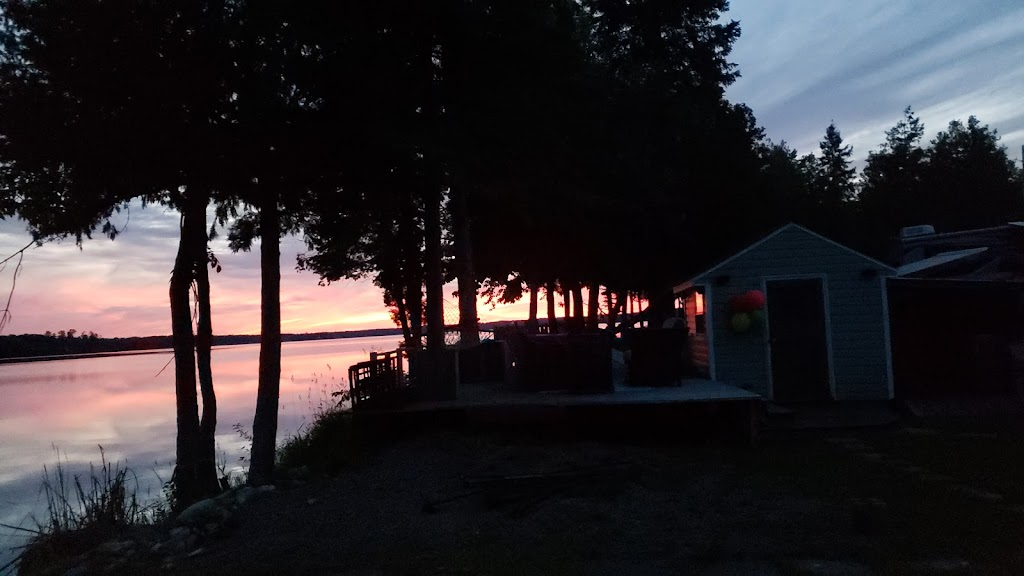 Cedar Beach Camp Resort | 2 Cedarest Ln, North Algona Wilberforce, ON K0J 1T0, Canada | Phone: (613) 628-2525