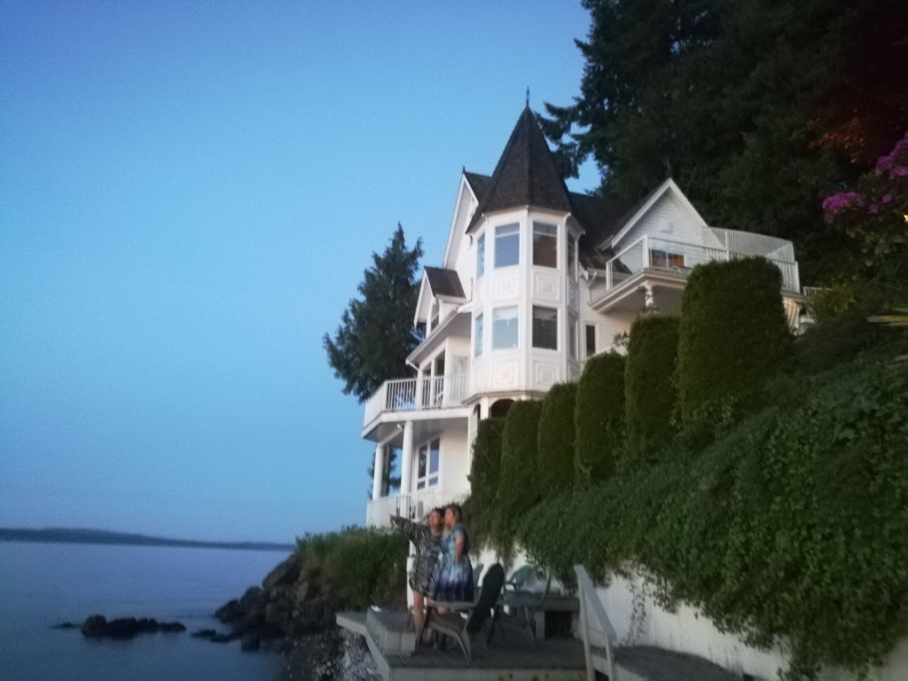 Castle Cove Inn | 10121 Chemainus Rd, Chemainus, BC V0R 1K0, Canada | Phone: (250) 246-2052