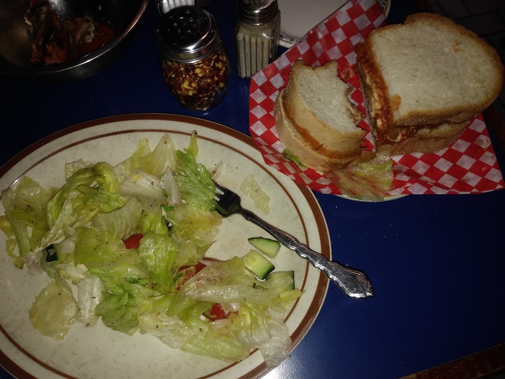 CCs Dugout Italian Eatery | 301 Thorold Rd, Welland, ON L3C 6H5, Canada | Phone: (905) 734-7740