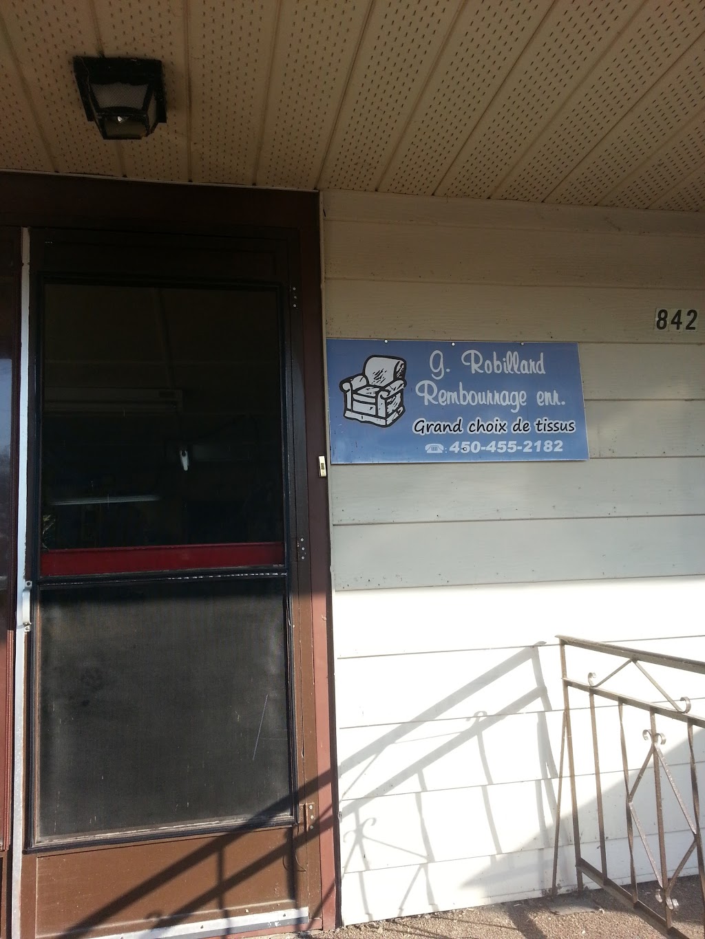 G Robillard Rembourrage Enrg | 836 Rue Duhamel, Saint-Lazare, QC J7T 2B6, Canada | Phone: (450) 455-2182