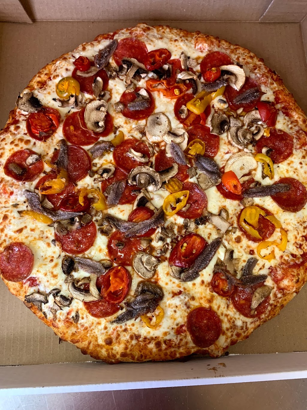 Lava Pizza | 387 Barton St E, Hamilton, ON L8L 2Y2, Canada | Phone: (905) 777-0666