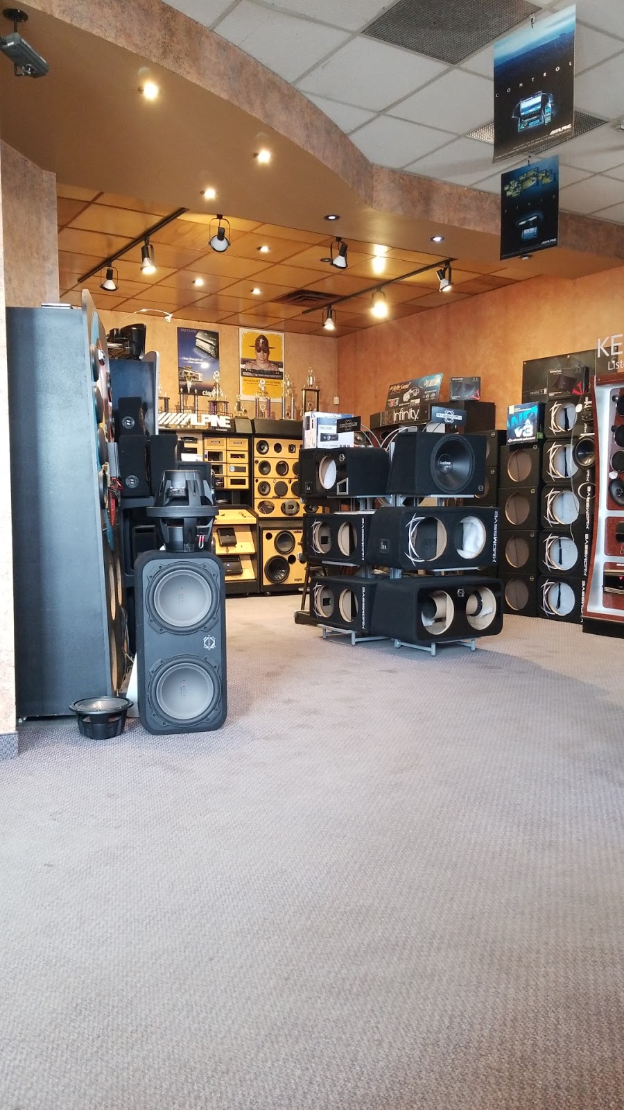 J D Car Stereo Inc | 10925 Chemin de la Côte-de-Liesse, Dorval, QC H9P 1A7, Canada | Phone: (514) 631-2102