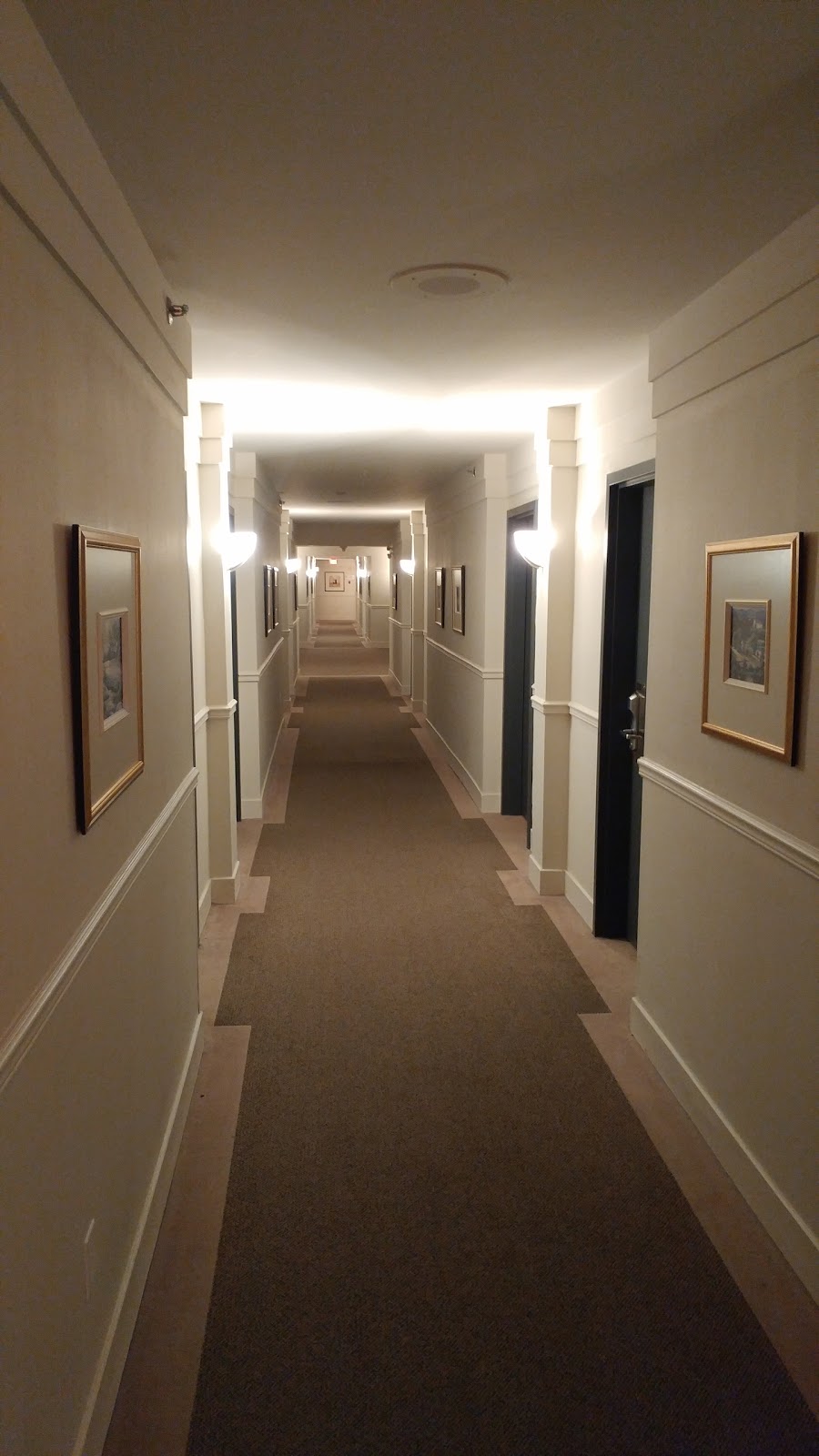 Manoir des Sables | 90 Avenue des Jardins, Orford, QC J1X 6M6, Canada | Phone: (877) 845-5344