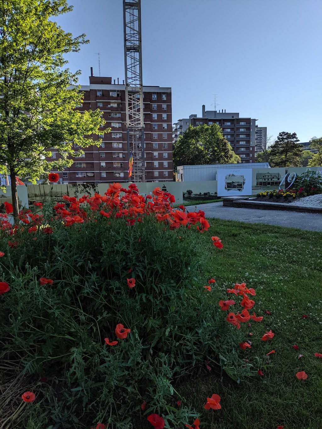 Cenotaph Park | 29 Stavebank Rd, Mississauga, ON L5G 2T5, Canada | Phone: (306) 435-2988