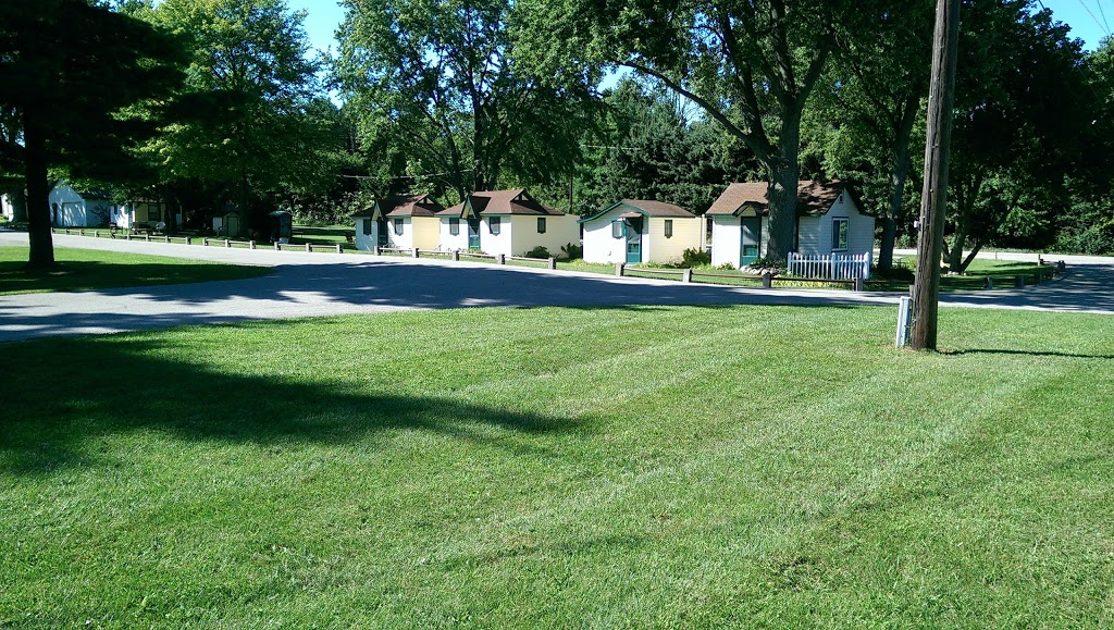 Cozy Cabins | 7992 Lakeshore Rd, Fort Gratiot Twp, MI 48059, USA | Phone: (810) 327-6310