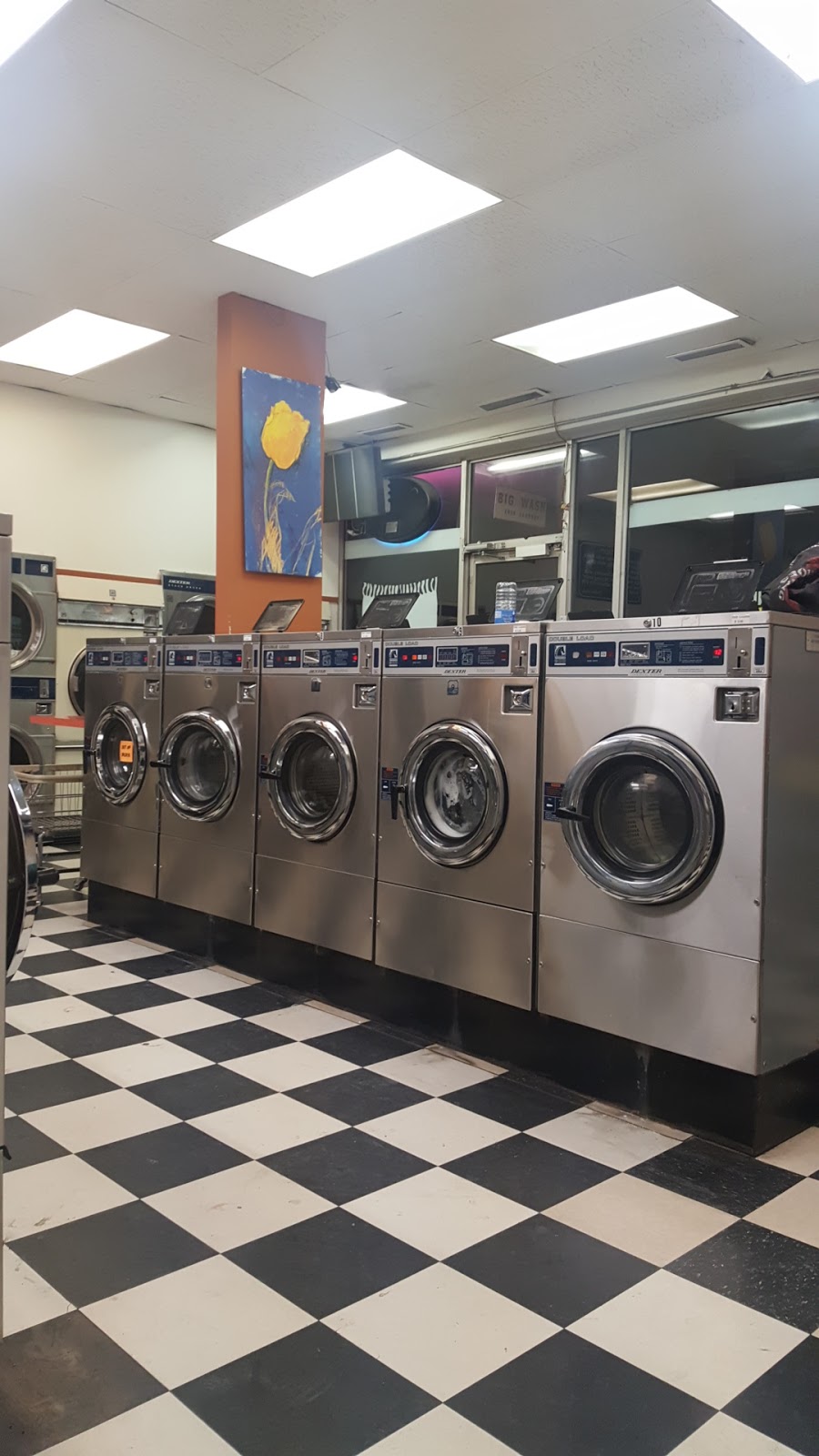 BIG WASH COIN LAUNDRY | 5269 Memorial Dr, Calgary, AB T2A 4V1, Canada | Phone: (403) 569-2278
