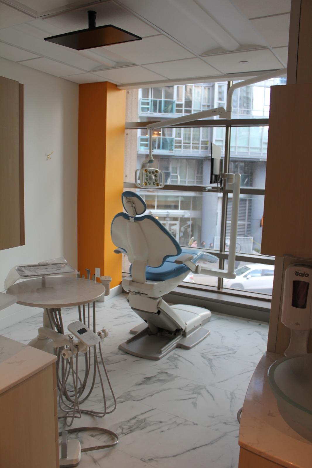 SmileStone Dental | Library Square, 345 Robson St #204, Vancouver, BC V6B 6B3, Canada | Phone: (604) 757-0738
