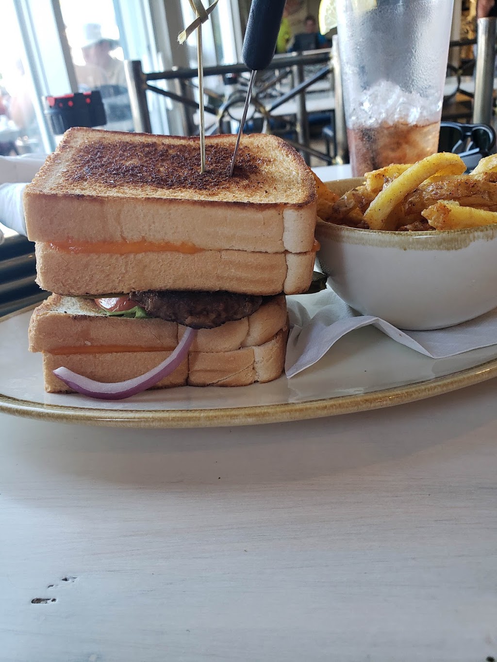 The Jetty Bar and Grill | 236 Ordnance Dr, Turkey Point, ON N0E 1T0, Canada | Phone: (519) 428-2121