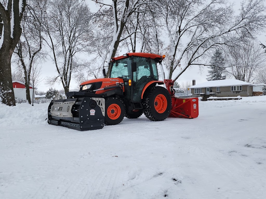 Pelouse 3R | 202 Rue Delormier, Trois-Rivières, QC G9B 1C6, Canada | Phone: (819) 383-4705