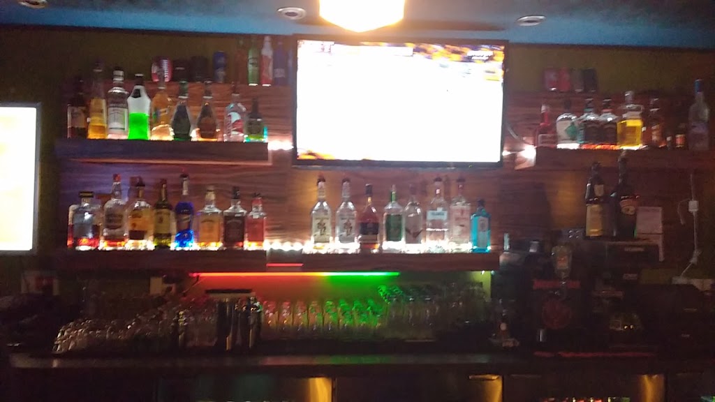 Le Jazz | 50 Rue du Quai, La Malbaie, QC G5A 2Y1, Canada | Phone: (418) 202-7922