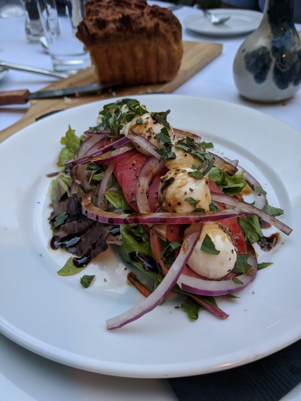 Farm Table Inn | 6755 Cowichan Lake Rd, Lake Cowichan, BC V0R 2G0, Canada | Phone: (250) 932-3205