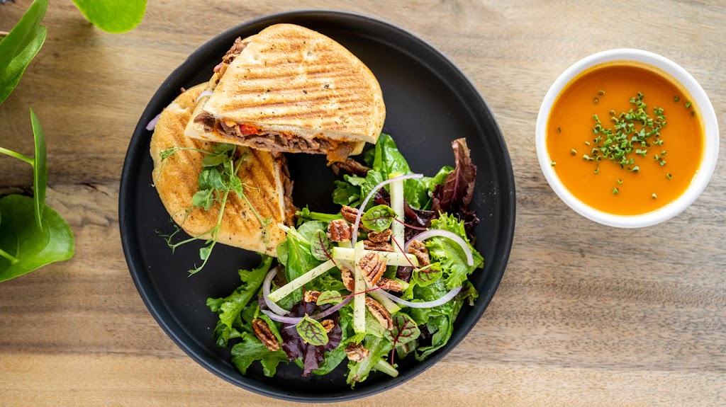 ES Café Lévis | 1500 Rue Métivier, Lévis, QC G6V 0P6, Canada | Phone: (418) 833-5888