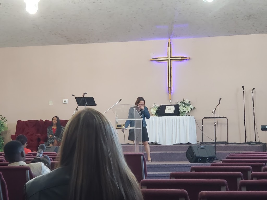 Deliverance Centre | 1831 Selkirk Ave, Winnipeg, MB R2R 2A9, Canada | Phone: (204) 632-5551
