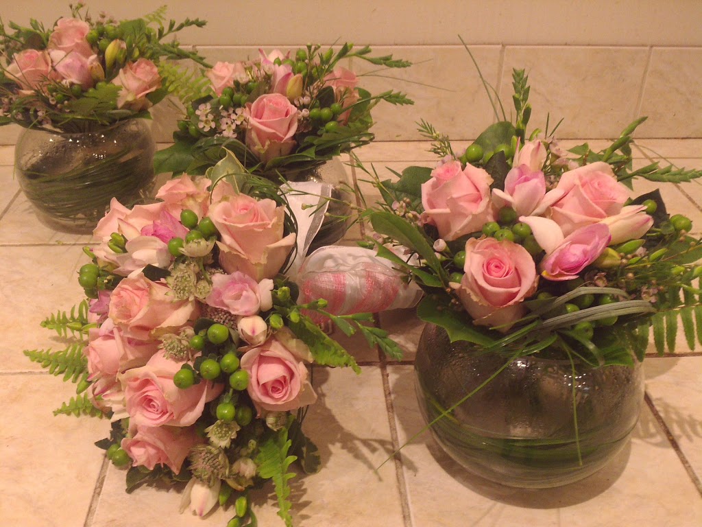 Fleuriste Les Fleurs De LArtiste | 650 Boulevard du Fort-Saint-Louis Local 10, Boucherville, QC J4B 1S9, Canada | Phone: (450) 641-8656