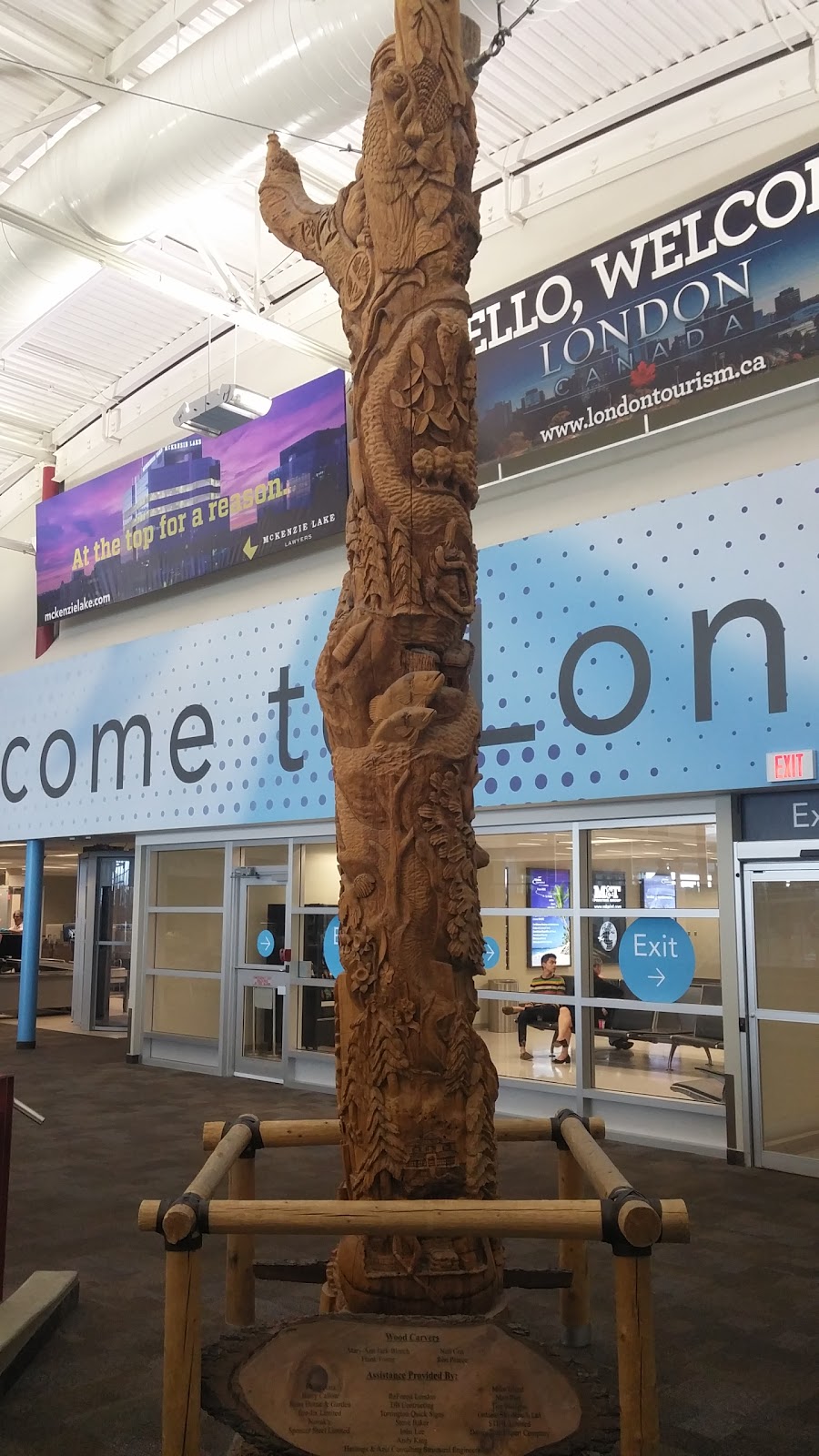 London International Airport | 1750 Crumlin Rd, London, ON N5V 3B6, Canada | Phone: (519) 452-4015