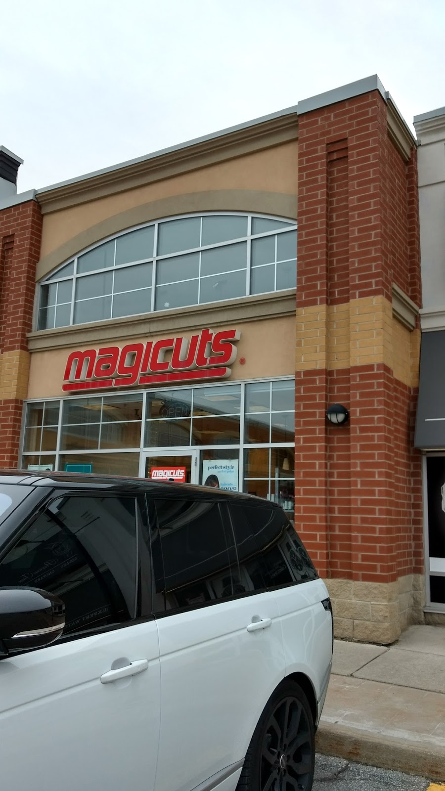Magicuts | OLDE OAKVILLE MARKETPLACE, 321 Cornwall Rd, Oakville, ON L6J 7Z5, Canada | Phone: (905) 844-3781