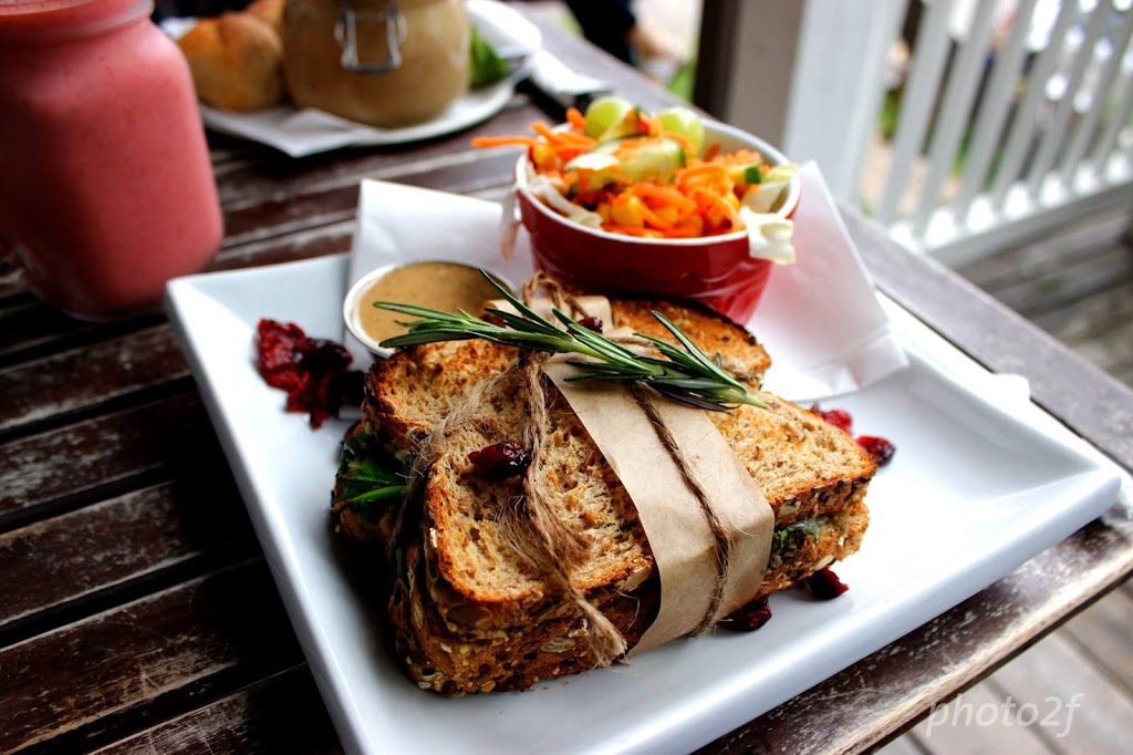 Cest La Vie Café | 1347 Rue de la Sapinière, Val-David, QC J0T 2N0, Canada | Phone: (819) 320-0273