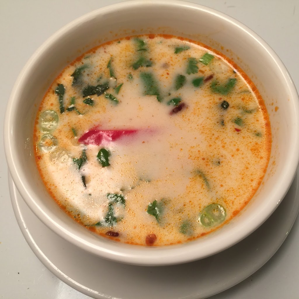 Restaurant Piment Thaï | 401 Rue Principale, Saint-Sauveur, QC J0R 1R0, Canada | Phone: (450) 227-3800
