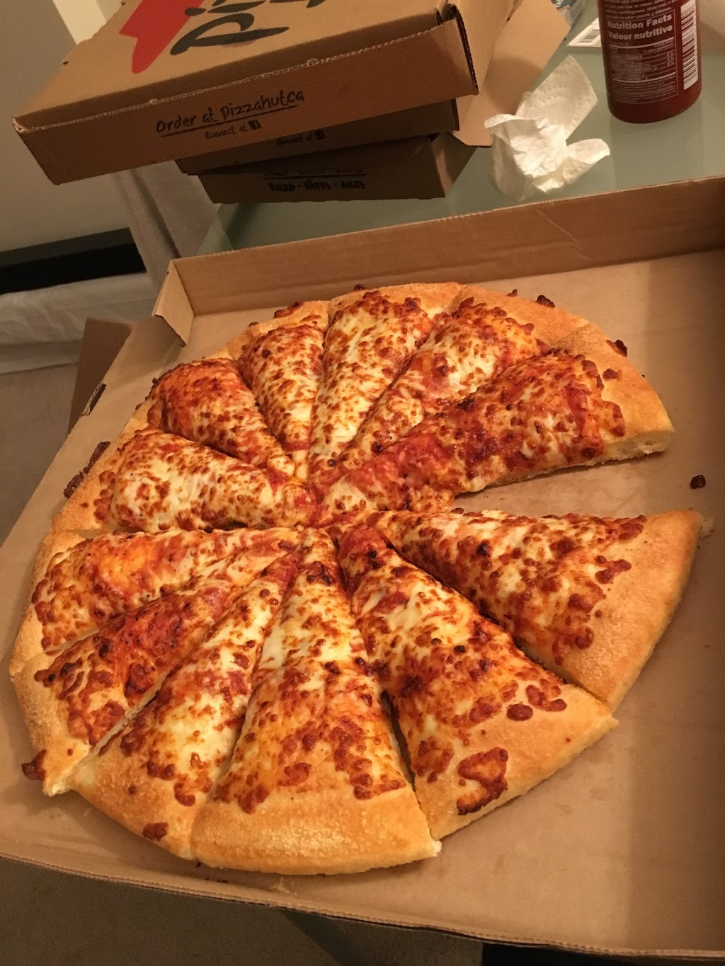 Pizza Hut | 1062 17 Ave SW, Calgary, AB T2T 0A5, Canada | Phone: (403) 310-1010