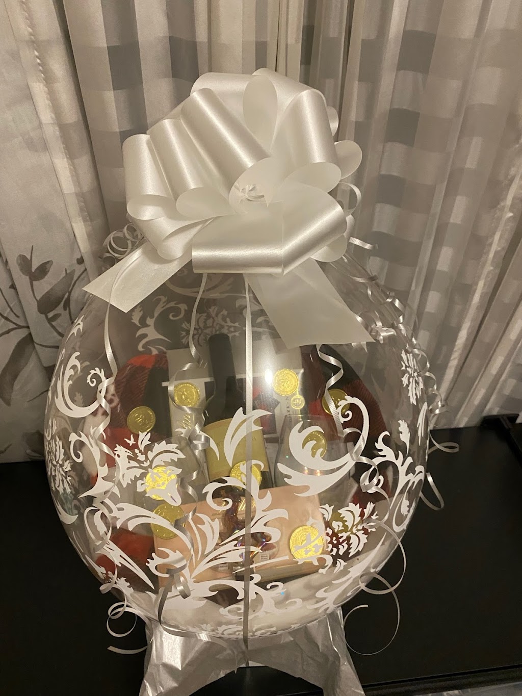 L&P’s Balloon Treasures & Engraving | 622 Pigeon Lake Rd, Lindsay, ON K9V 4R3, Canada | Phone: (905) 431-0624