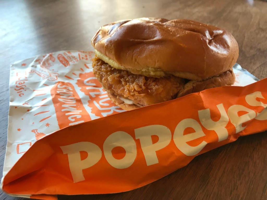 Popeyes Louisiana Kitchen | 2150 Burnhamthorpe Rd W, Mississauga, ON L5L 3A2, Canada | Phone: (905) 820-8500