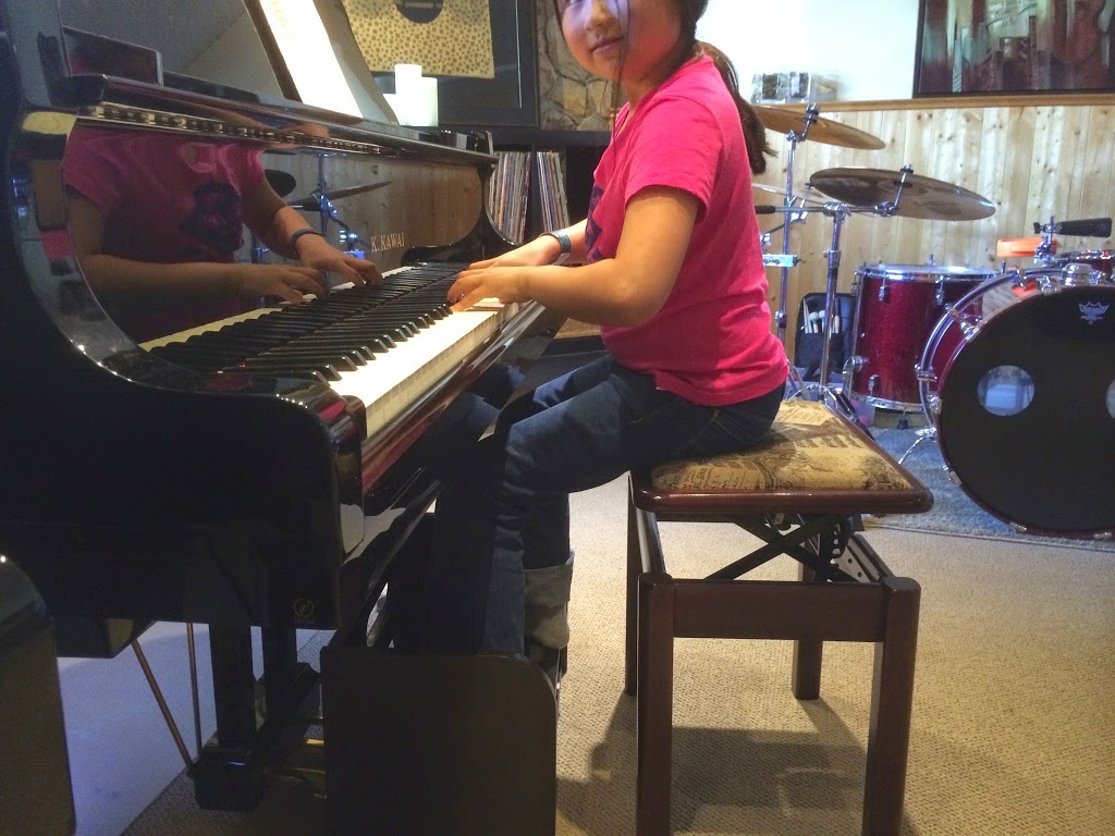 Ekota Suzuki Piano | 6715 20 Ave NW, Edmonton, AB T6K 2H1, Canada | Phone: (780) 916-1422
