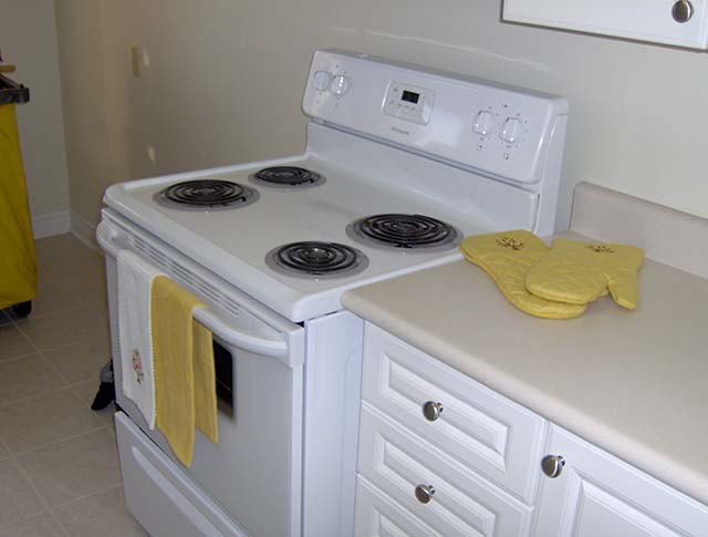 Northgate Towers | 510 Admiral St, Woodstock, ON N4S 8H8, Canada | Phone: (519) 537-2875