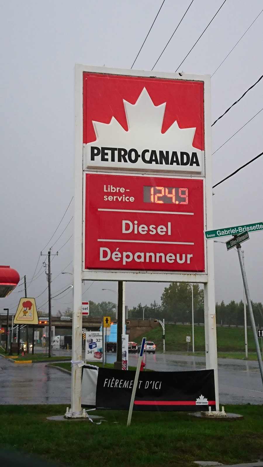 PetroCanada 235 Boulevard SaintLuc, SaintJeansurRichelieu, QC