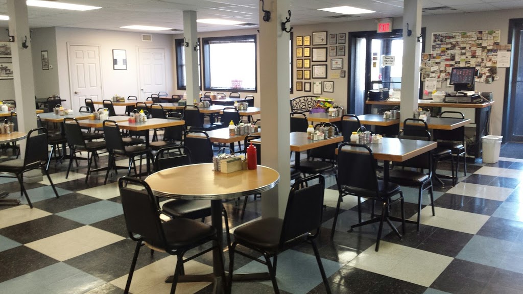 St Daves Diner | 2925 ON-35, Lindsay, ON K9V 4R4, Canada | Phone: (705) 328-9411