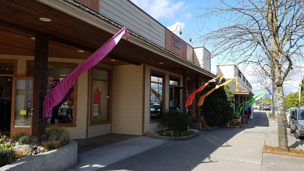 Gibsons Landing Gallery | 436 Marine Dr, Gibsons, BC V0N 1V0, Canada | Phone: (604) 886-0099