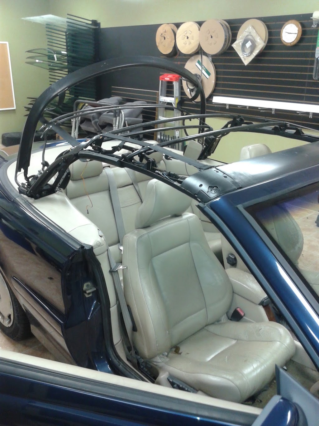 Ace Auto Glass & Upholstery | 1-777 Campbell St, Sarnia, ON N7T 7T3, Canada | Phone: (519) 704-1288