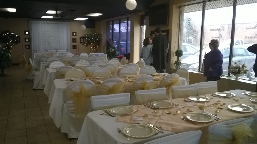 Red Spoon Restaurant | 1076 Cardiff Blvd, Mississauga, ON L5S 1M4, Canada | Phone: (905) 564-0333