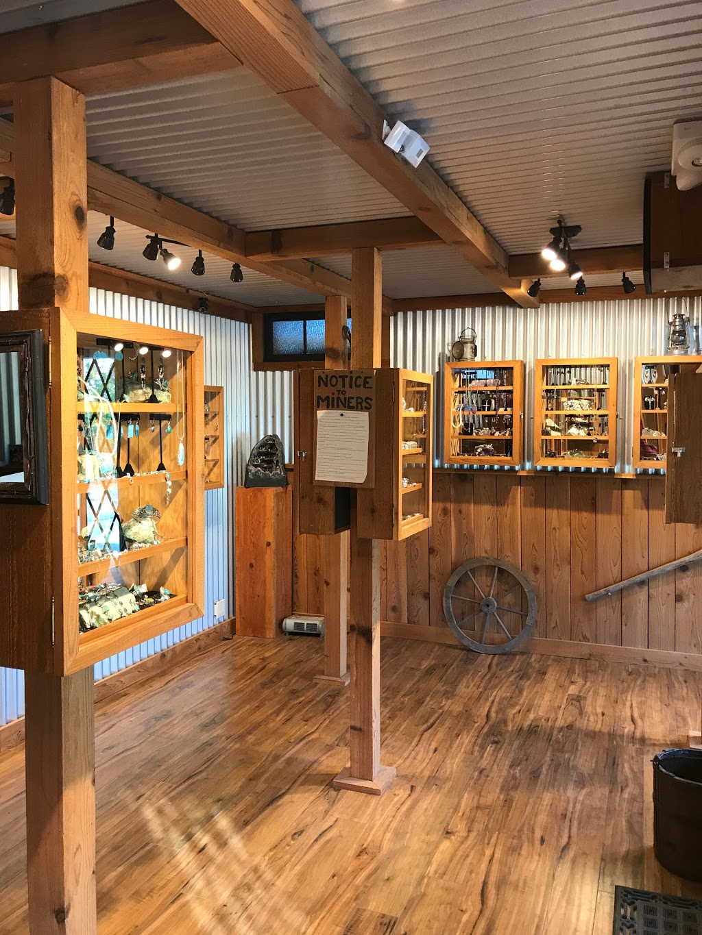 Silvermine On Chemainus | 9650 Chemainus Rd, Chemainus, BC V0R 1K0, Canada | Phone: (250) 246-5003