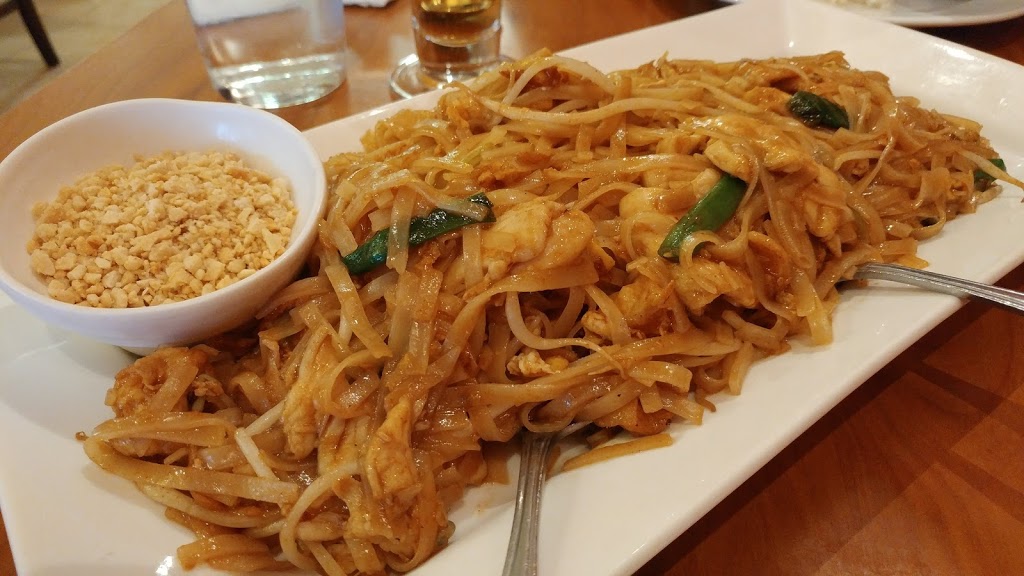 Talay Thai Dartmouth Restaurant | 984 Cole Harbour Rd, Dartmouth, NS B2V 1E7, Canada | Phone: (902) 462-1600