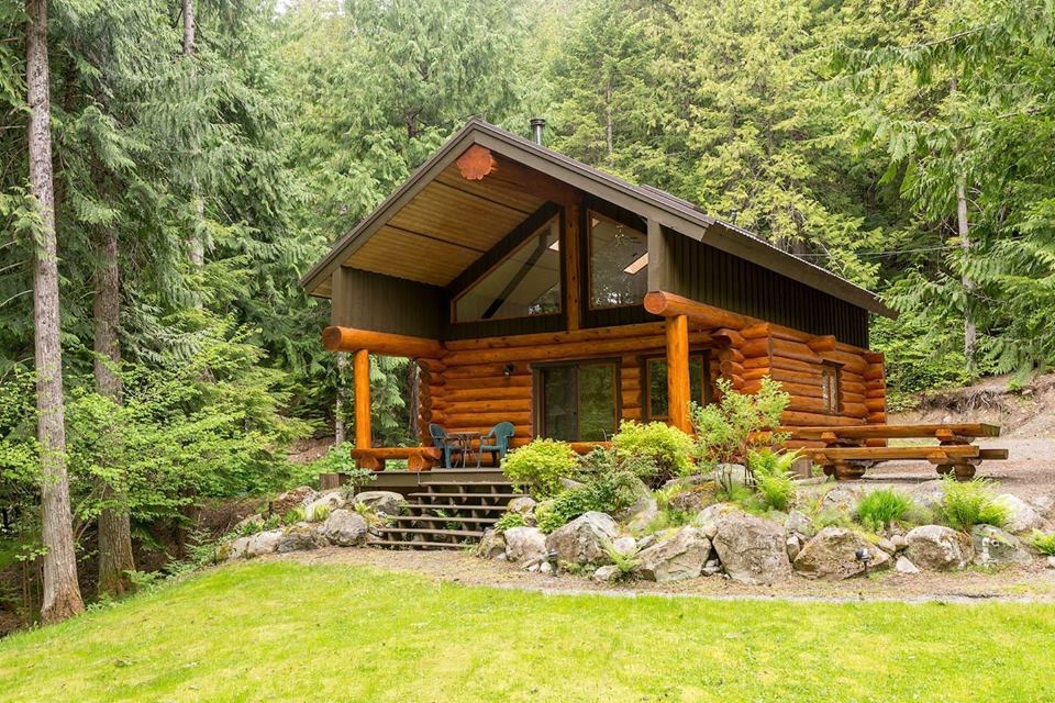 Ivey Lake Lodge | 1702 Reid Rd, Pemberton, BC V0N 2L0, Canada | Phone: (604) 603-8082
