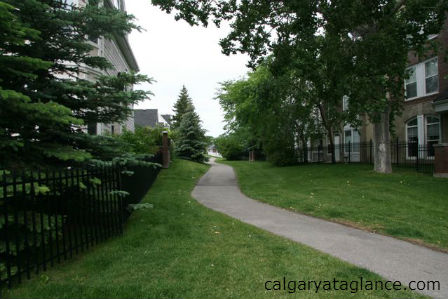 Somme Avenue Park | 250 Somme Ave SW, Calgary, AB T2T 5J9, Canada
